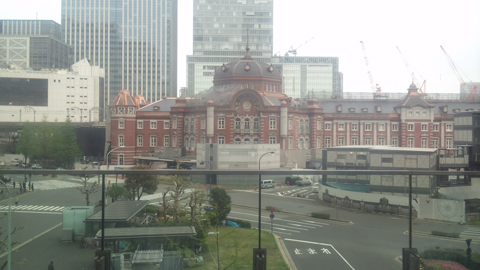 復元工事が進む東京駅