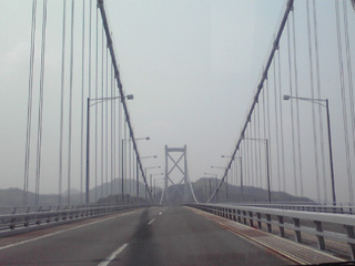 長大橋をわたり広島県因島市へ